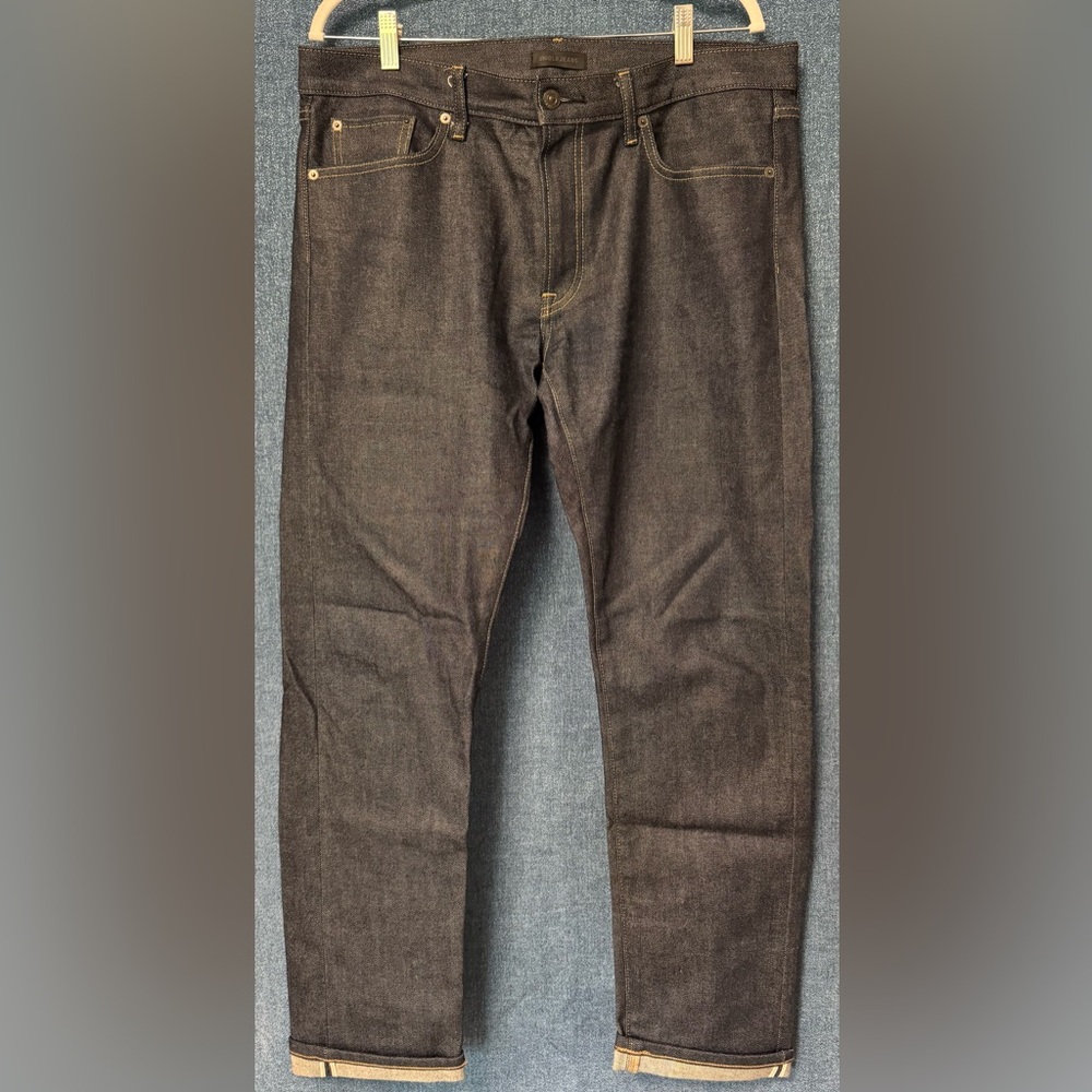 Men’s Uniqlo dark wash jeans